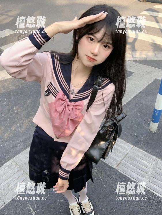 吃瓜不止，一夜变“瓜神”，“www.17”教我如何享受永久的欢乐！