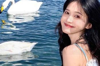 甜蜜与苦涩的碰撞，校园反差大揭秘，51黑料社真妙！地址在课堂前面！