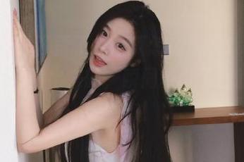 歪了歪了，这瓜怎么从zztthl.ccm传送门冒出来的，瞬间吸引了我的全部注意力！