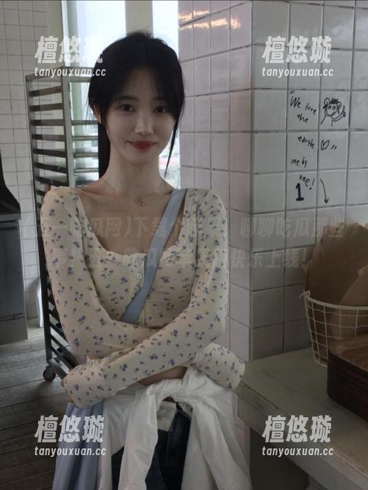 下载个苹果，聊聊吃瓜那些事！五一吃瓜网苹果版快乐上线！