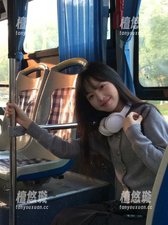 吃瓜17cg：超级方便的八卦地址，真是让人停不下来。