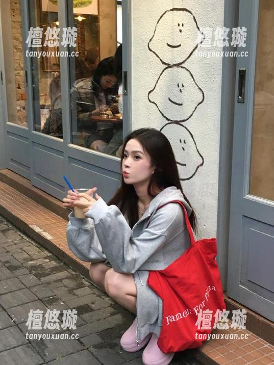 吃瓜511 让我们一起分享那些‘不想让爸妈知道’的瓜,欢迎加入吃瓜511!