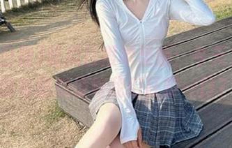 吃瓜日报苹果版：今天又有哪些奇葩瓜值得我们狂咬一口？