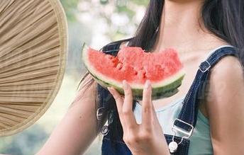 亲爱的ios用户，准备好迎接吃瓜网的年度大瓜盛典了吗？