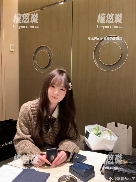 黑料正能量 黑料正能量index官网:从黑历史里发现甜蜜,你能相信吗?