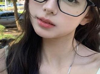 黑料老司机官网：发现新瓜的快感，就像逛街时捡到的折扣！